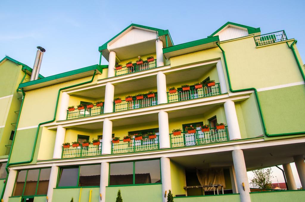 Hotel President Arad Exterior foto