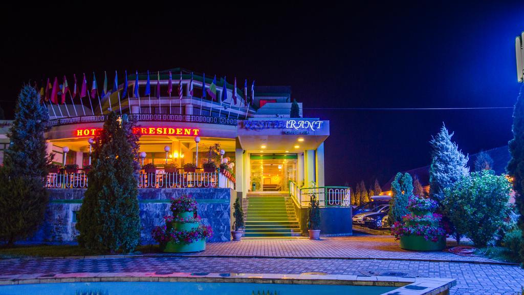 Hotel President Arad Exterior foto